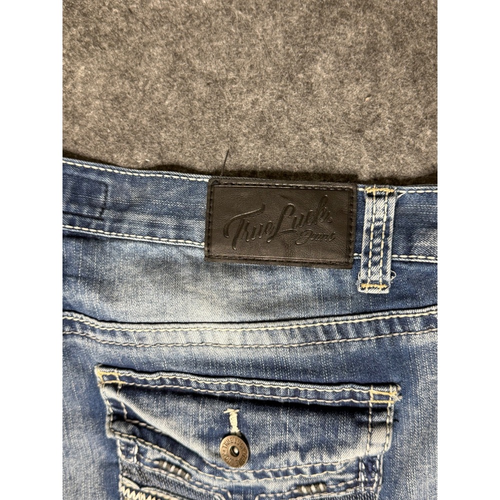 True Luck Mens Straight Leg Jeans Medium Wash Embroidered Flap Pockets 32x30 - Picture 10 of 10
